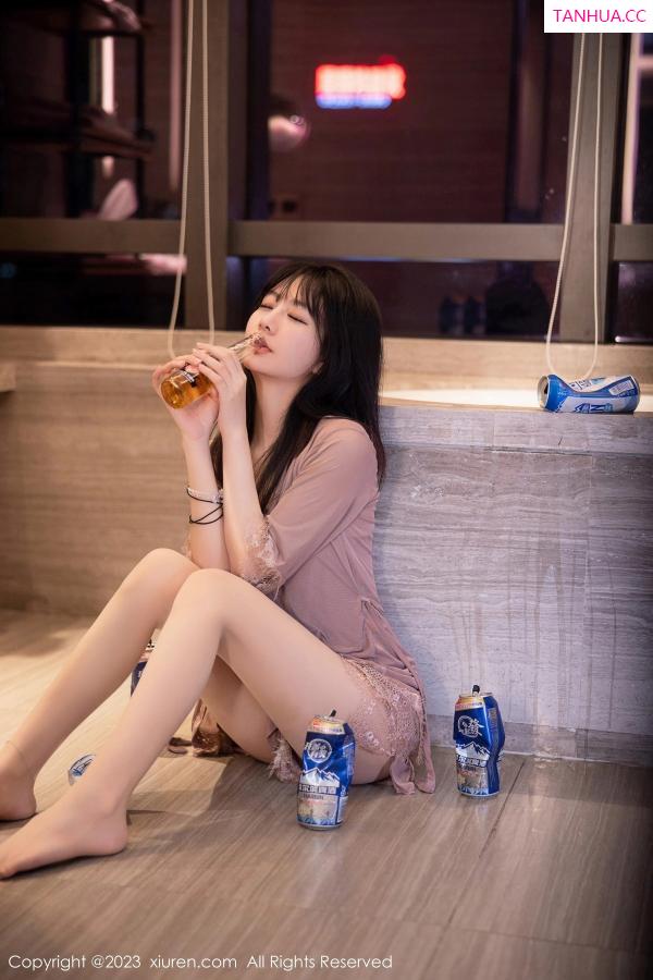   [XiuRen]高清写真图 2023.04.11 No.6558 谢小蒽 丝袜美腿第36张图片